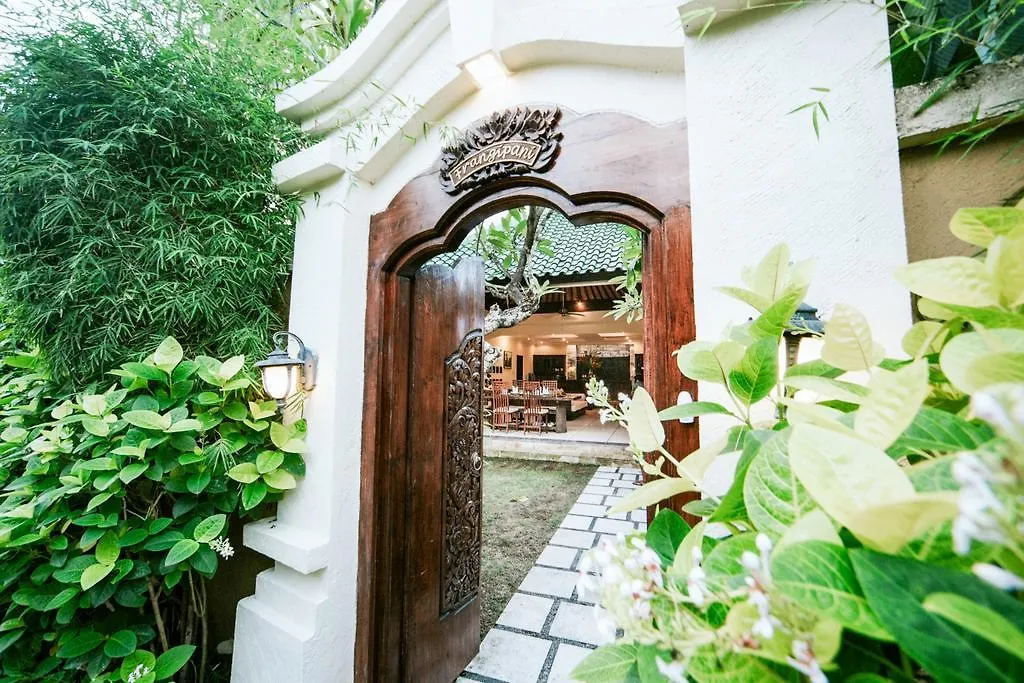 Villa Frangipani-1